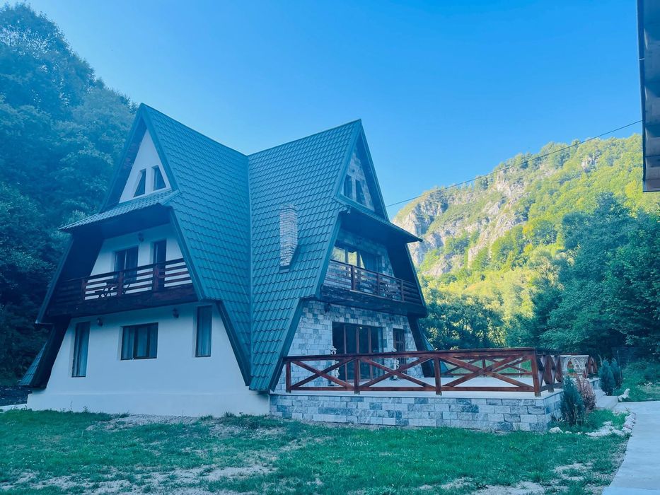 Cabana de închiriat