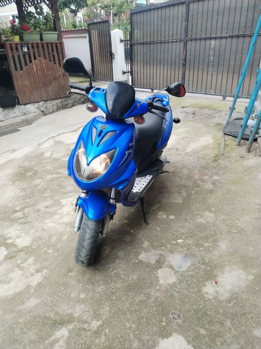 Scuter 49 cc keeway