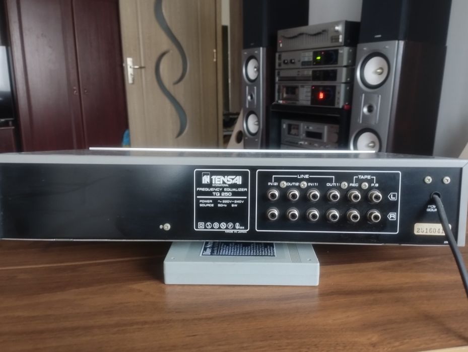 Vând egalizator Tensai.