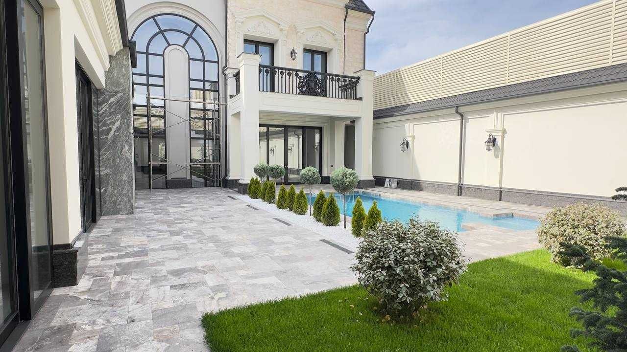 Центр Луначарского | Дом - 6 соток: 7 комнат: Бассейн: Сауна: 800 м²