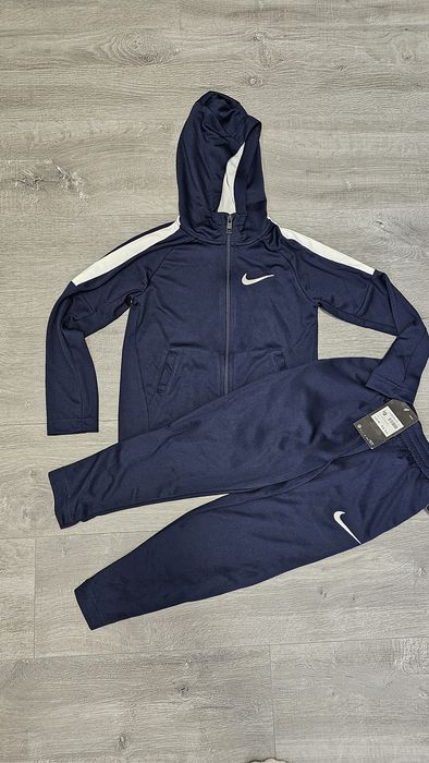 trening nike 5-6 ani