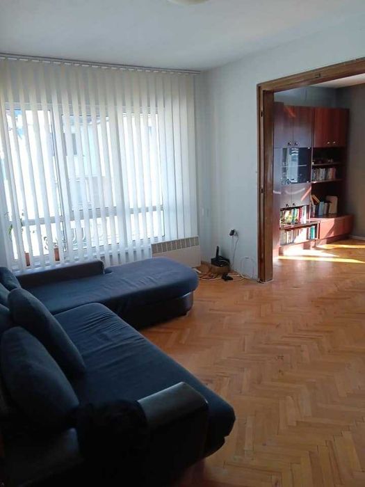 Дава се под наем Тристаен апартамент в София, Център - 80 кв.м за 600 € - Снимка #1