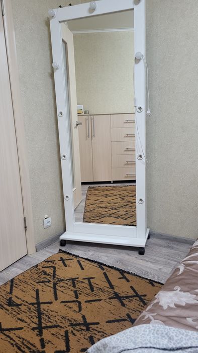 Зерколо  передвижные