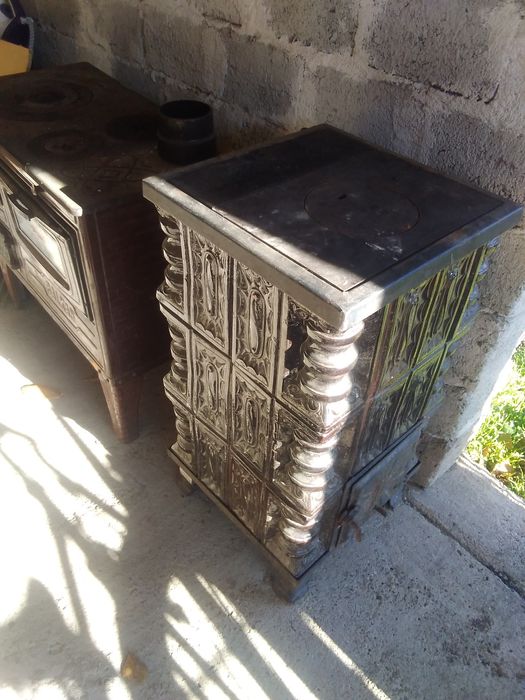 Teracota mica cu plita deasupra