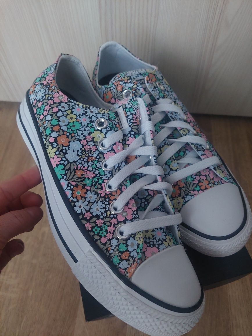 Дамски кецове CONVERSE