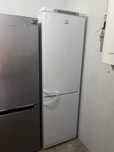 Холодильник INDESIT