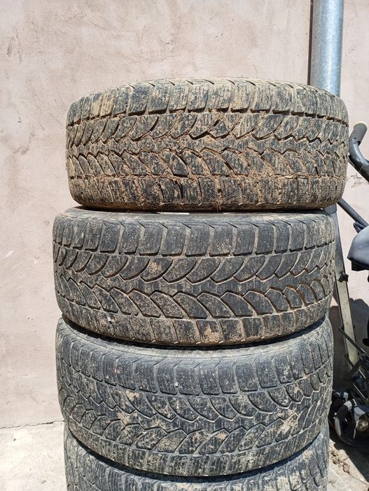 2 seturi de genti Audi R17 si r18