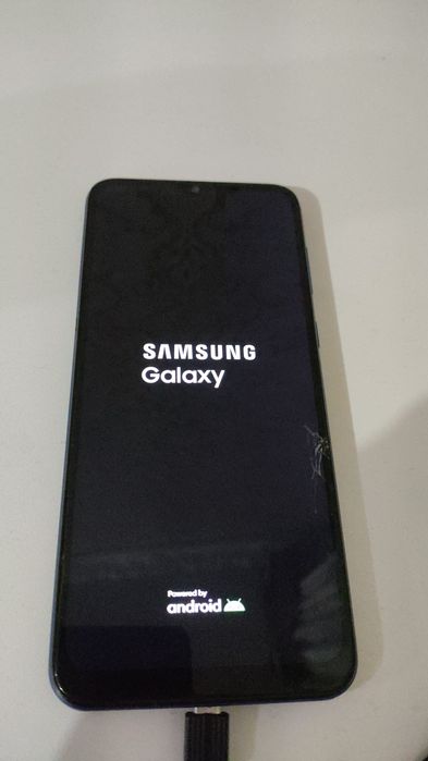 Продам телефон Самсунг