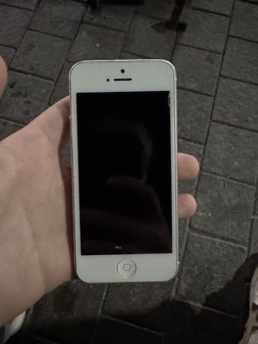 IPhone 5 продам срочно