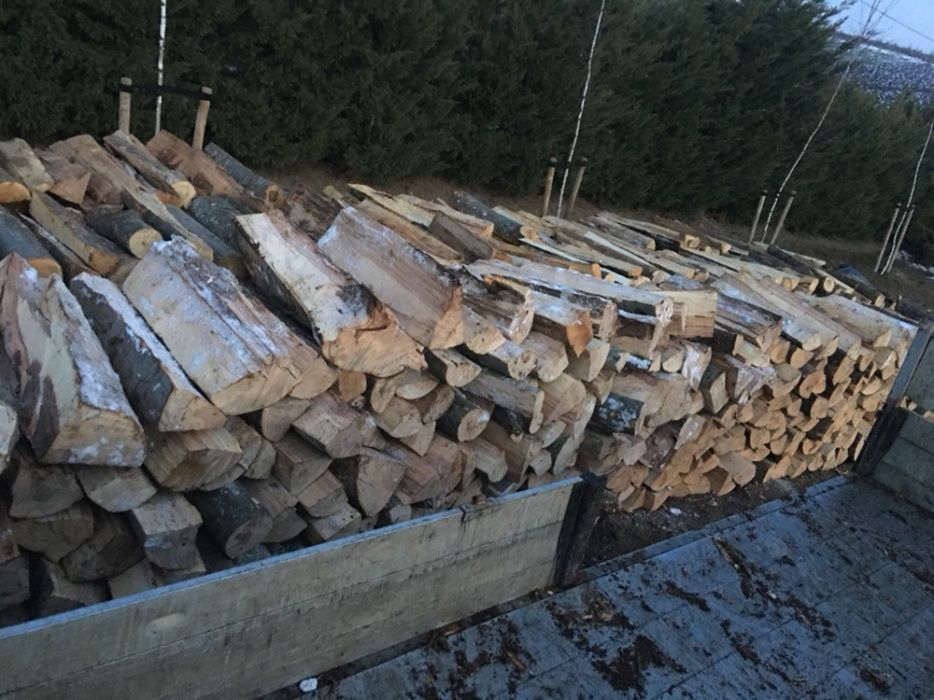 Vând lemn pentru foc