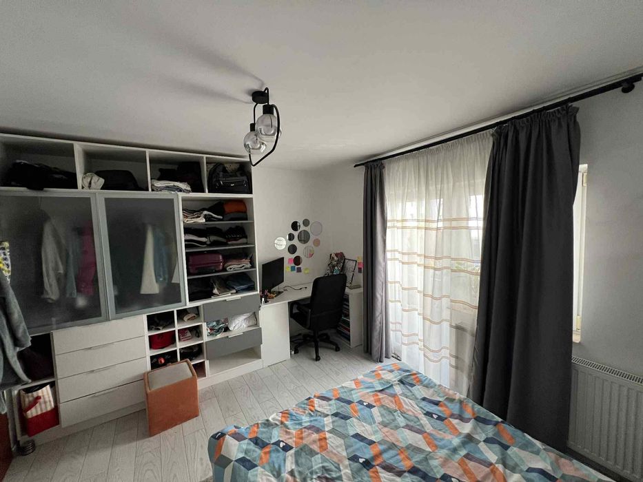 PF inchriez ap 2 dormitoare decomandate + living cu buc | The office