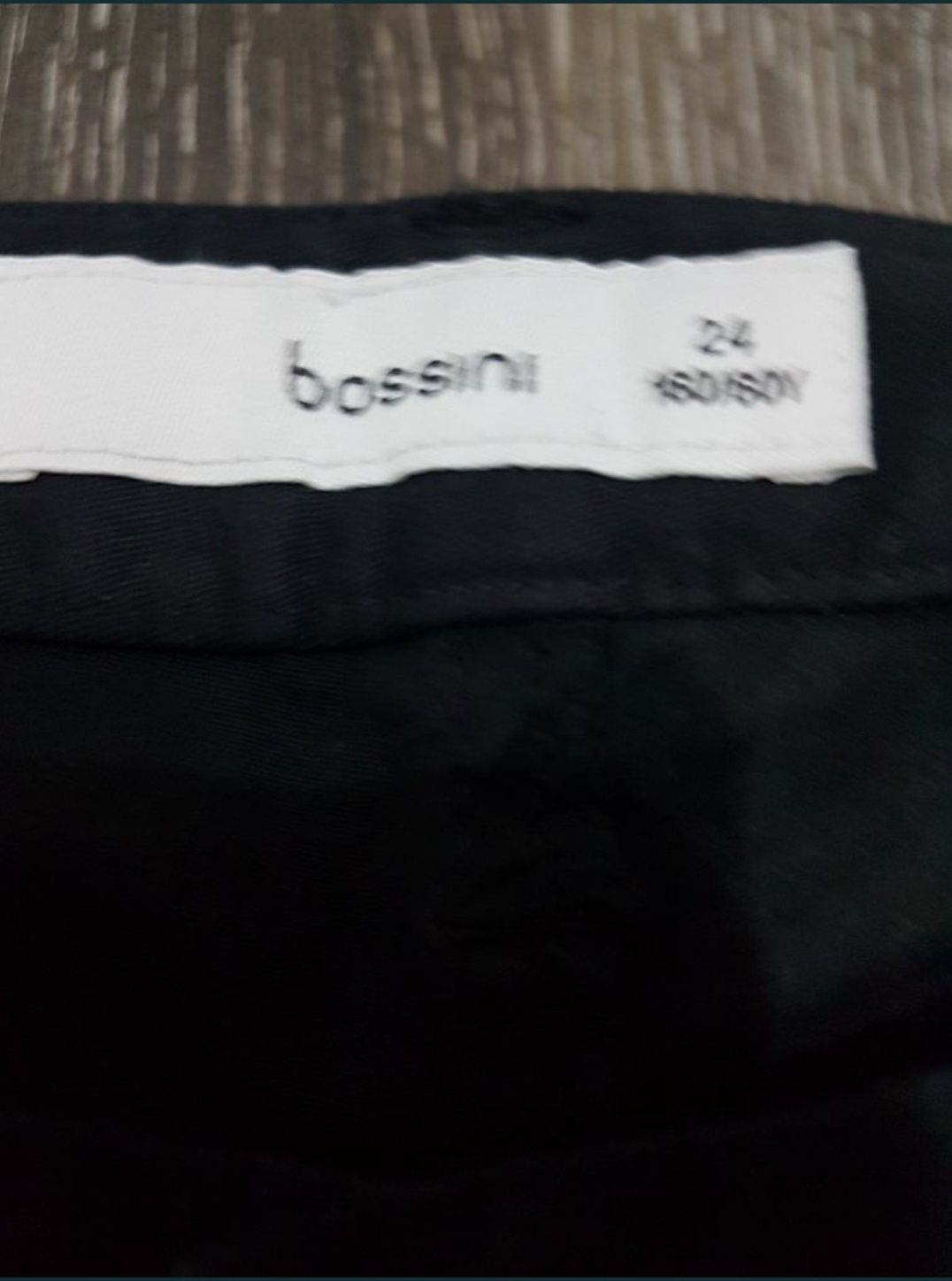 Pantaloni Bossini noi cu eticheta