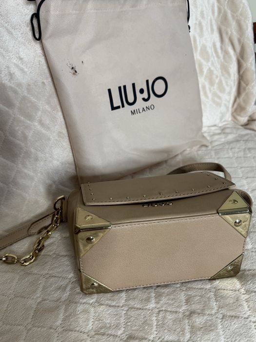 Продавам чанти LIU JO