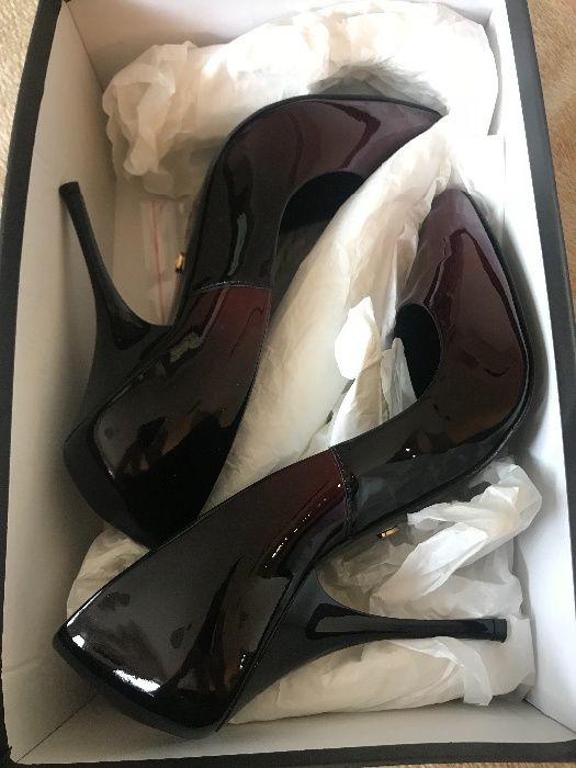 Нови обувки Massimo Zardi 39, черно/бордо