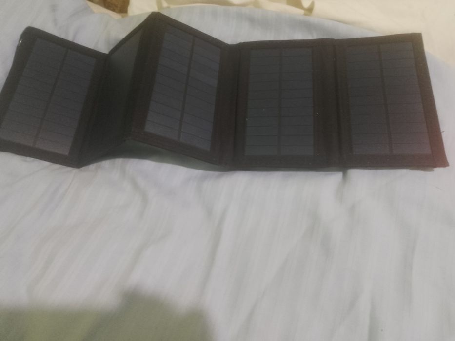 Соларно зарядно за къмпинг риболов планината морето