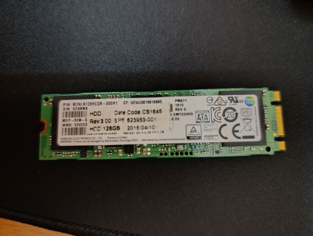 Продаю SSD SATA 128 Gbt