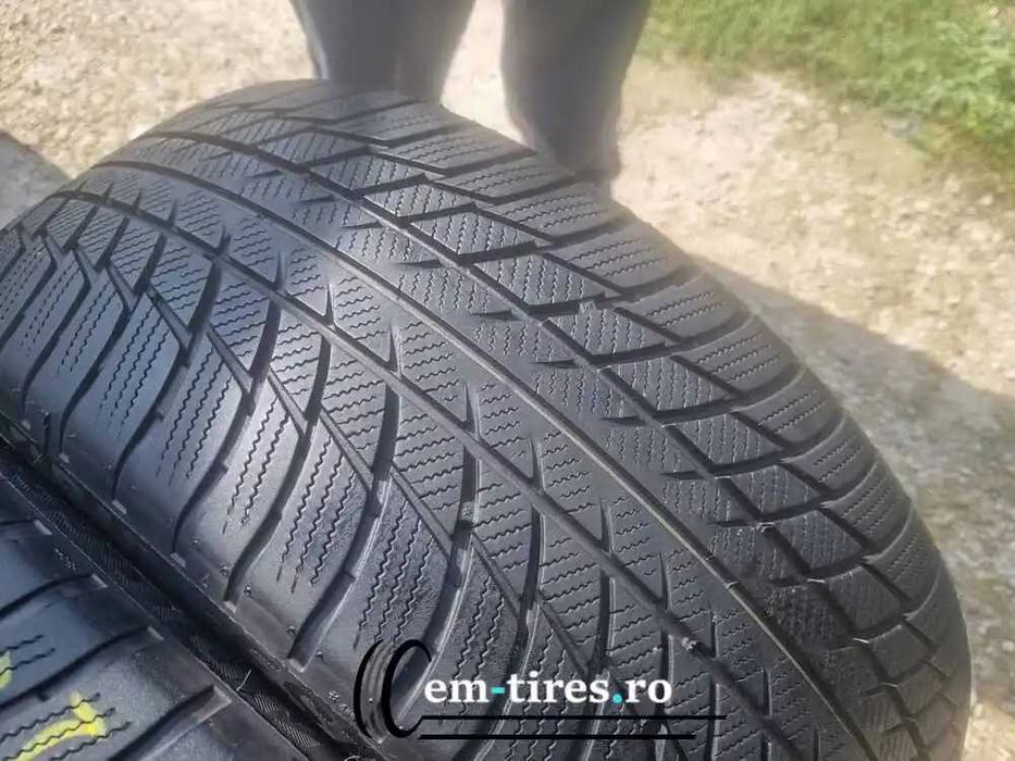 SET 2 Anvelope Iarna 225/50 R18 BRIDGESTONE Blizzak LM001 95H - Runfla