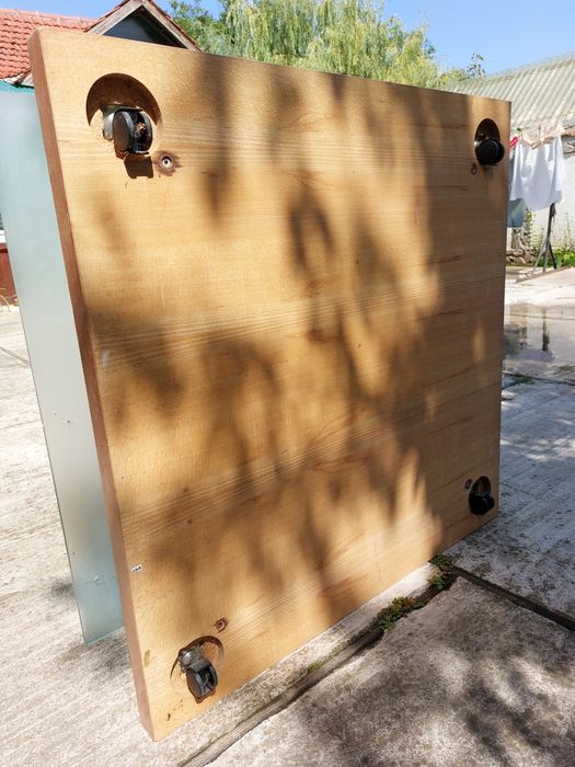 Vând  masă  de  sticlă