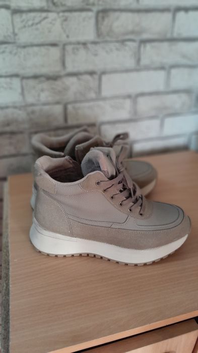 Продам зима 40 р 7000 тенге