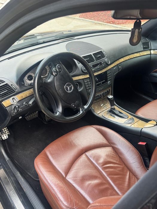 Mercedea E280 4matic e class