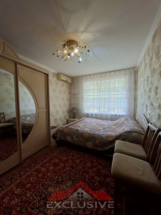 Продаётся 3х комнатная квартира. Дом кирпичный. Первый этаж