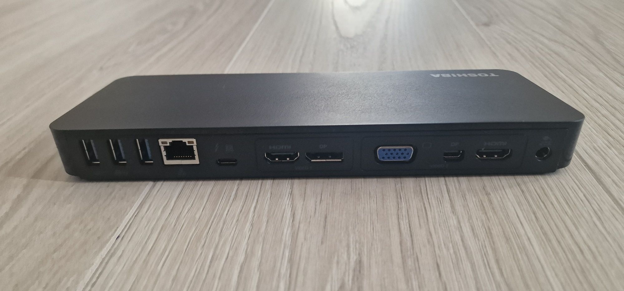 Toshiba Thunderbolt 3 docking station