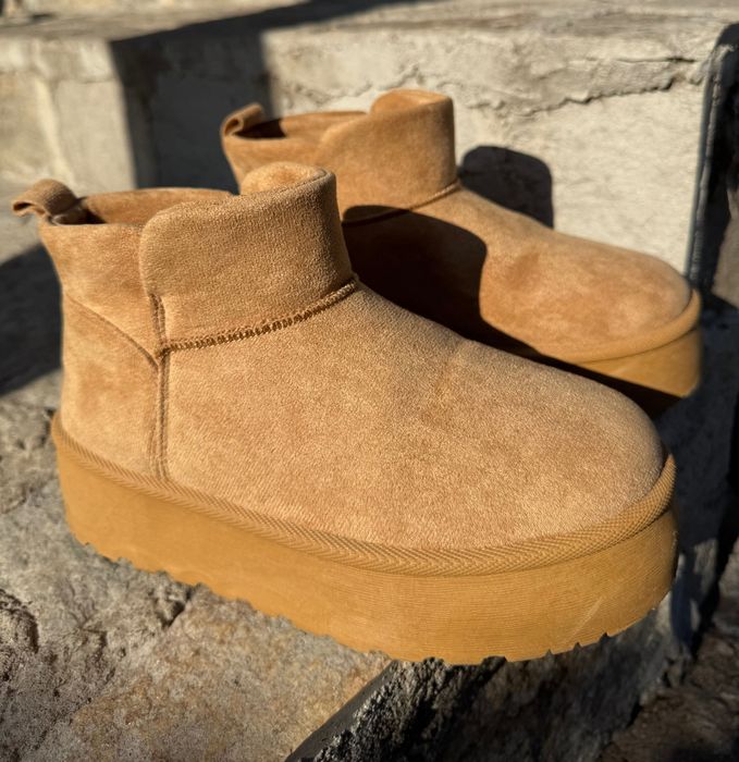 Къси велурени боти с платформа