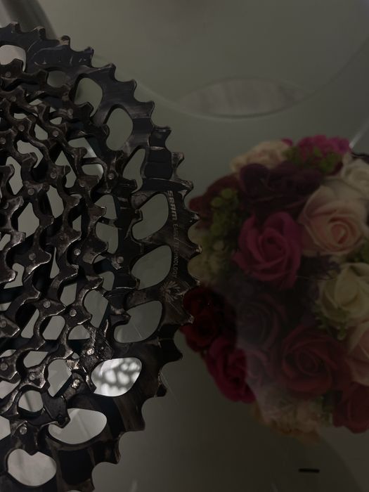 Se vinde caseta sram Xg!Pretul este negotiabil!