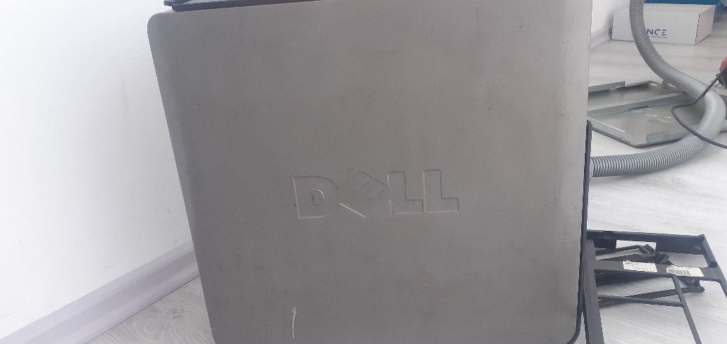 Vând dell optiplex GX745