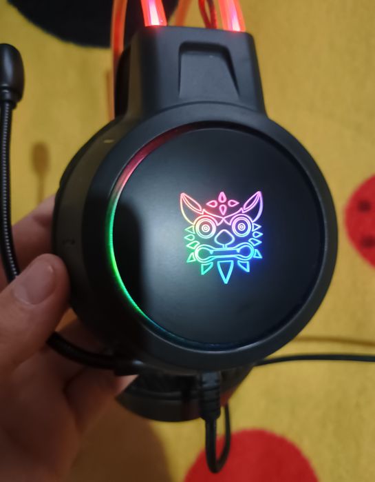 Căști gaming rgb
