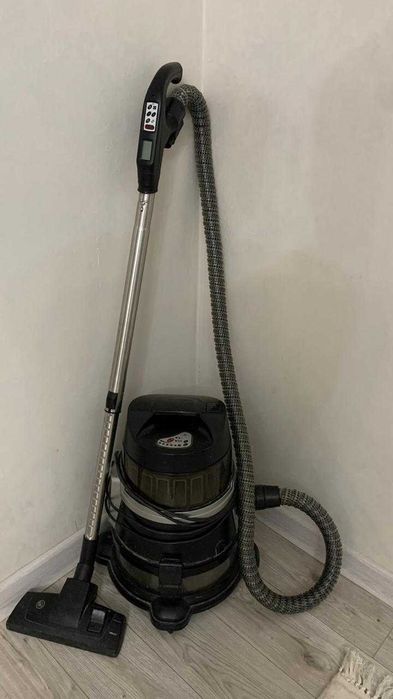 Продается Пылесос в хорошем состоянии