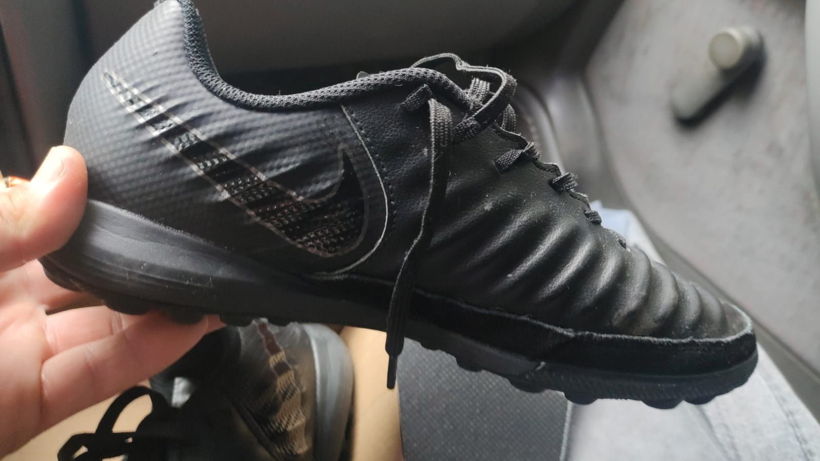 Продам кросовки Nike