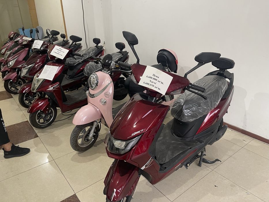 Электроскуторы новые модель 2025 г. Аккум 38 Ач. Проход 100-120 км.