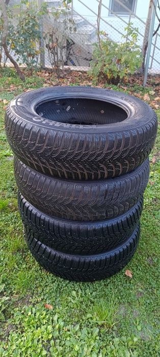 4 броя Гуми зимни KUMHO, размер 185/65/15 цола.