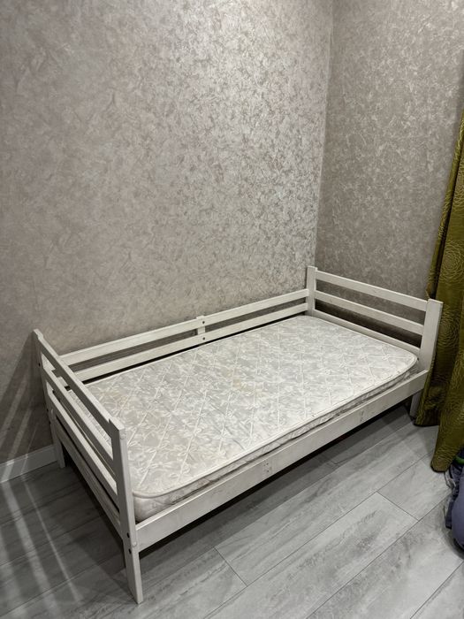 Продам кровать детскую