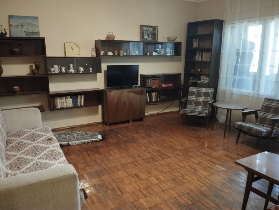 Сдаётся в аренду.  2- х комнатная.  Ул. Нукусская.