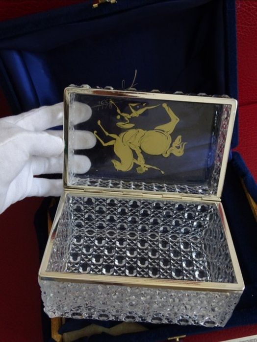 Cutie Bijuterii Salvador Dali  finisaje de Aur 24 k semnata originala