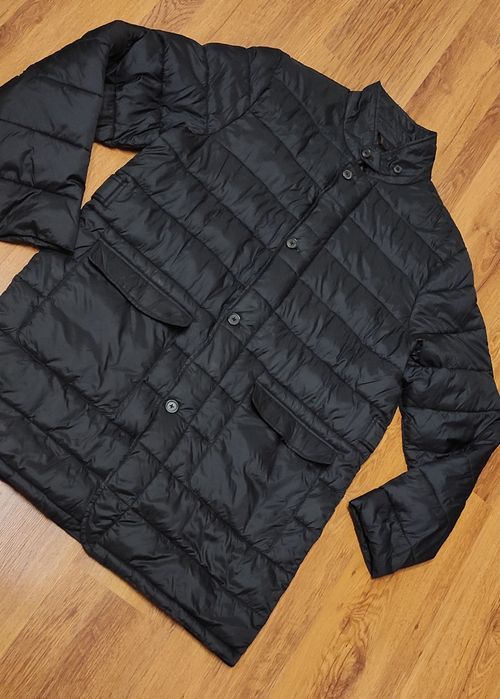 Мъжко черно яке.