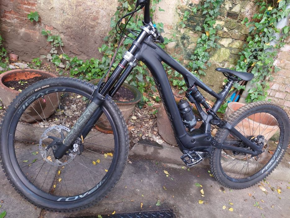 Specialized Kenevo Expert 2021 - eMTB Downhill de top, stare excelenta