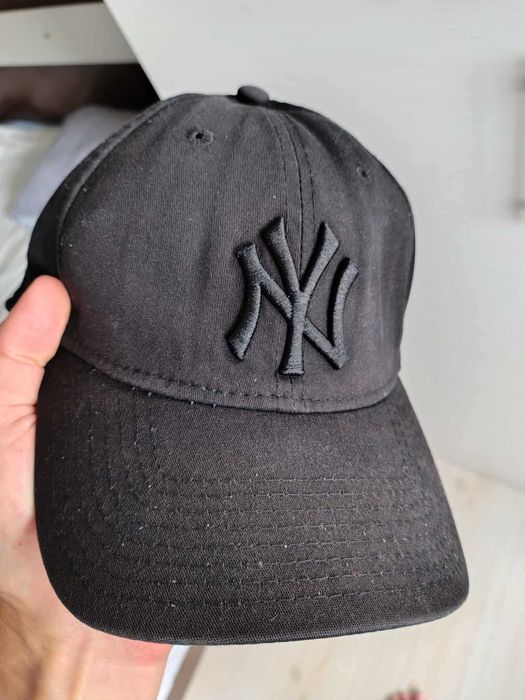 Sapca New York Yankees Cap/Hat Solid Black Baseball Curved Brim