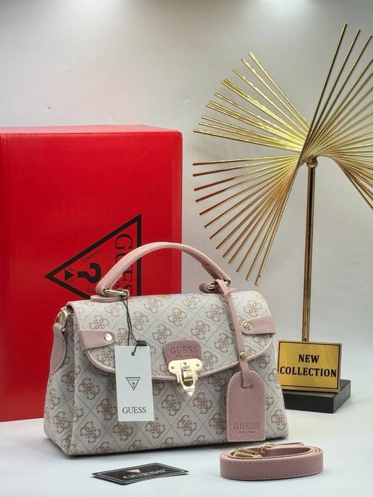 Geanta Guess noua !!! Dimensiuni 24/19 !!!