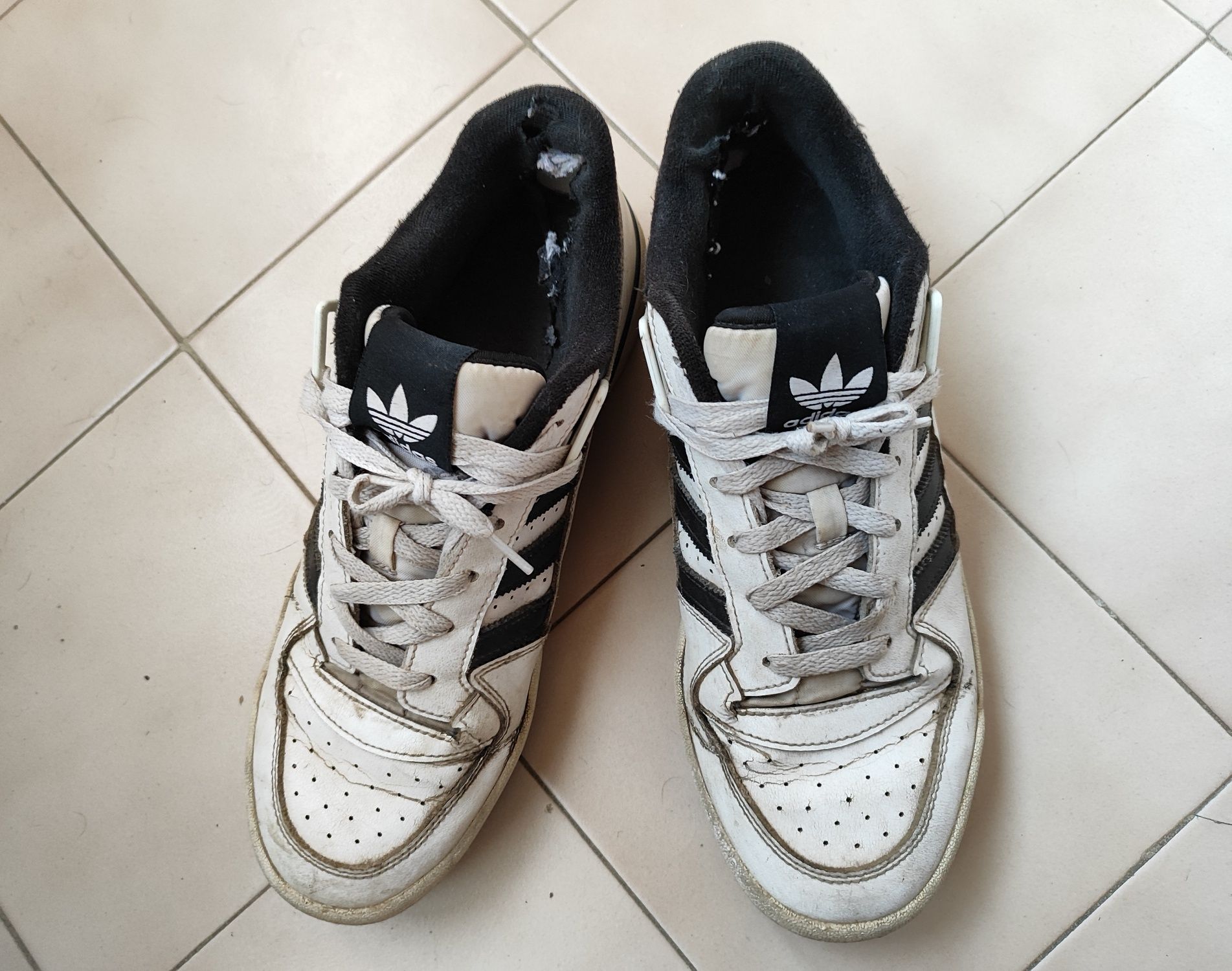 Adidas forum low