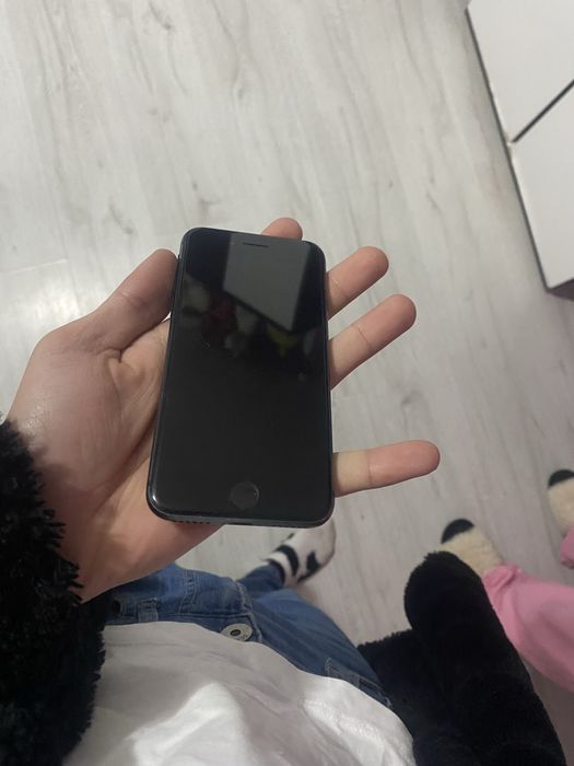 Vand urgent iphone 8