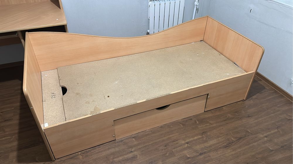 Отдам бесплатно кровать . Самовывоз