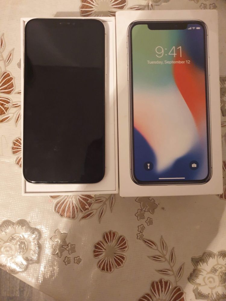 Vand iphonx. Funcționeaza perfect acept si schinb