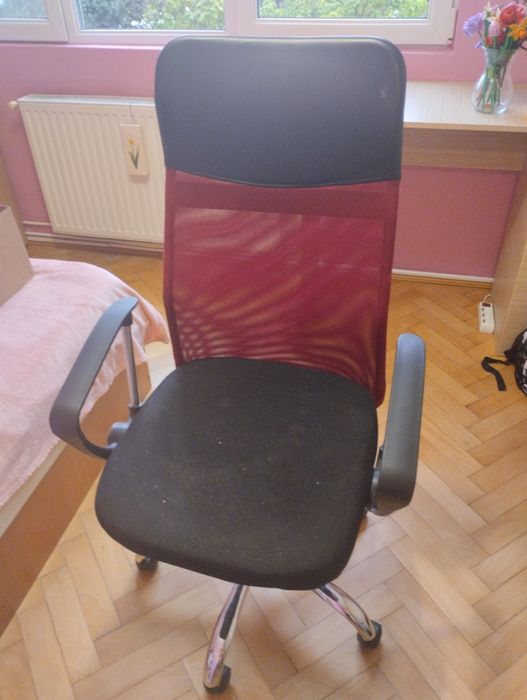 Vând scaun ergonomic de birou