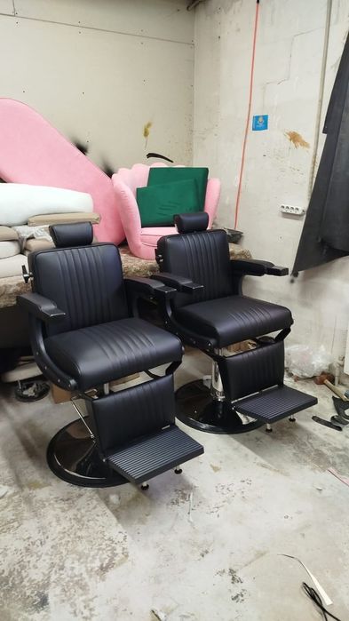 Откидное мужское кресло для барбершоп