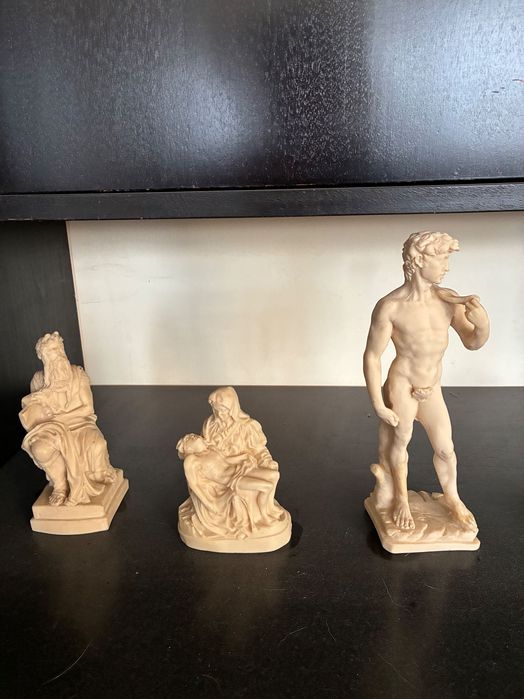 Статуетки на брой или общо