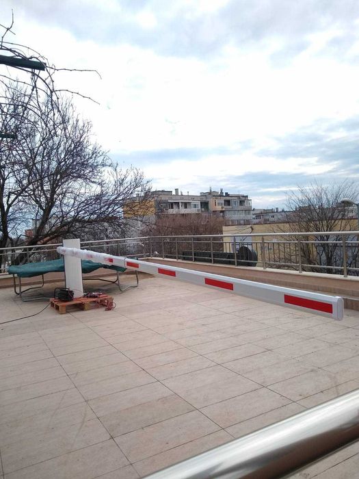 Автоматична паркинг бариера