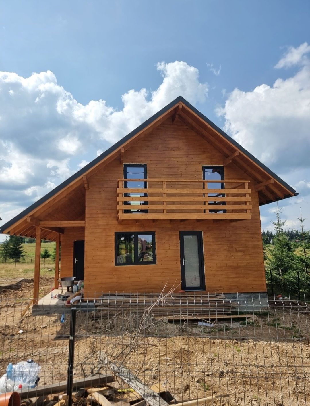 Vând  Casa Modulare pe structura metalica